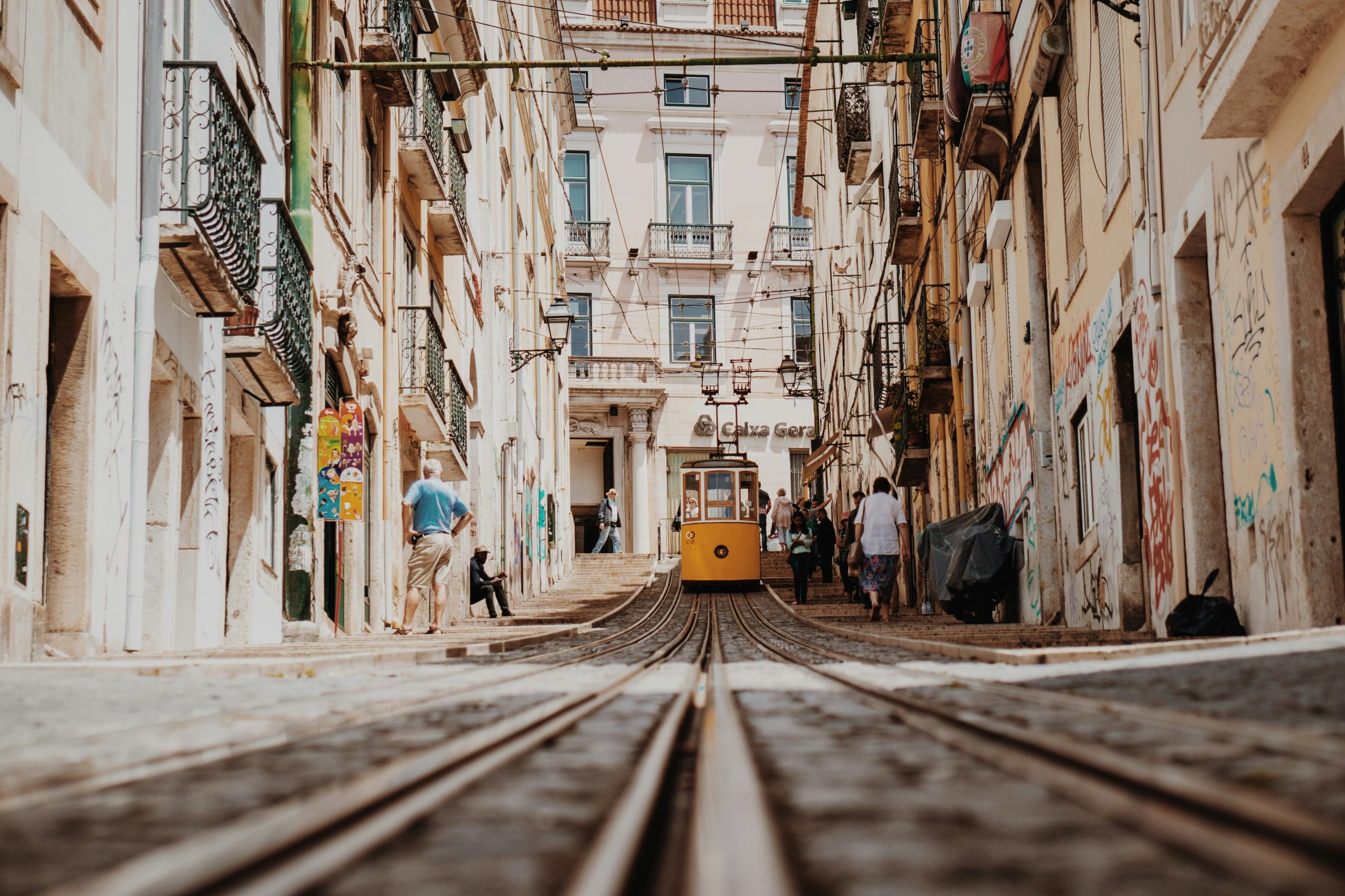 Portugal Golden Visa Investment Fund Pathway: 2025 Investor’s Guide